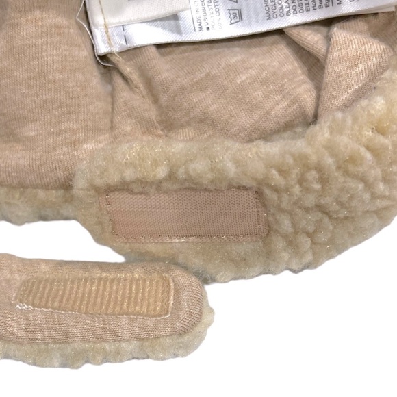 030 Gap 0-3 Month Baby Beige Sherpa Bear Hat & Mitten Set - Picture 4 of 4